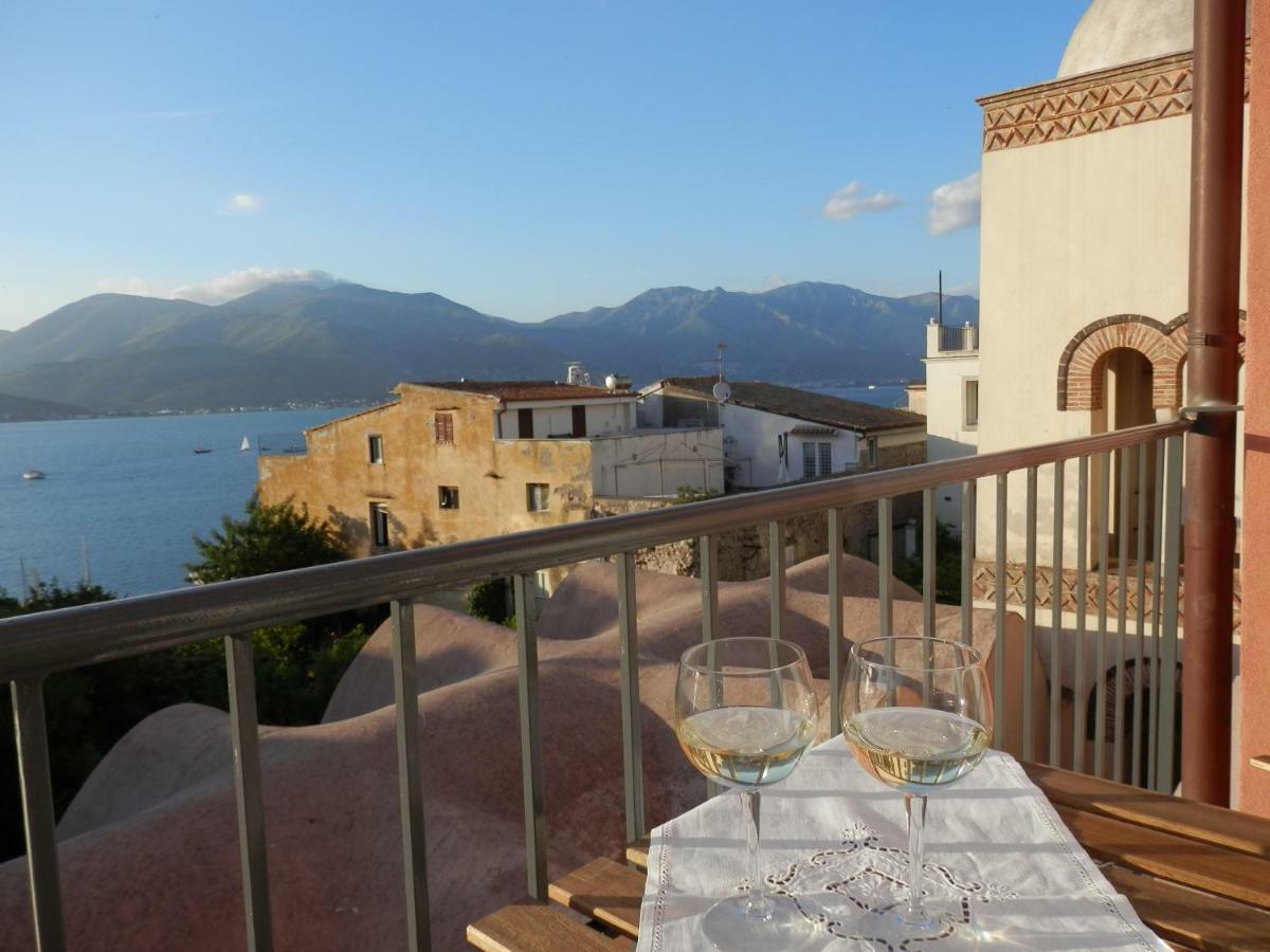 Santa Lucia B&B Gaeta Bagian luar foto