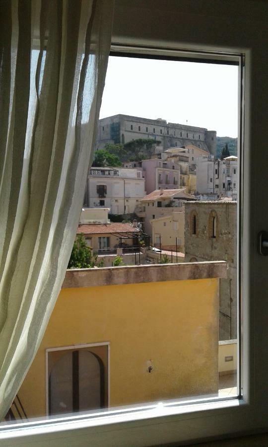 Santa Lucia B&B Gaeta Bagian luar foto